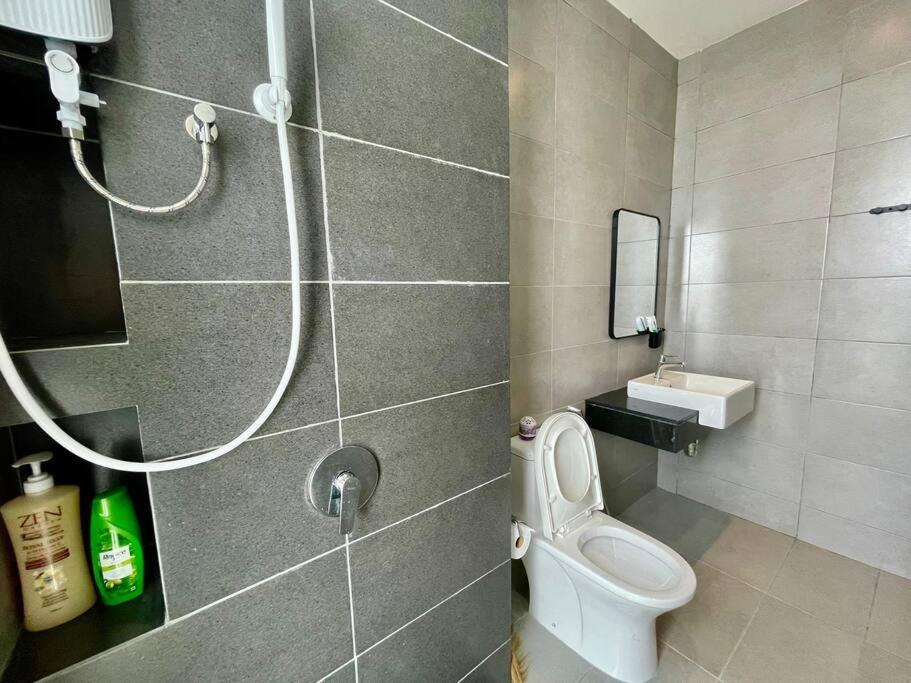 Pangsapuri Industrial Style 2 Bedroom Unit Urban Georgetown Sea View *