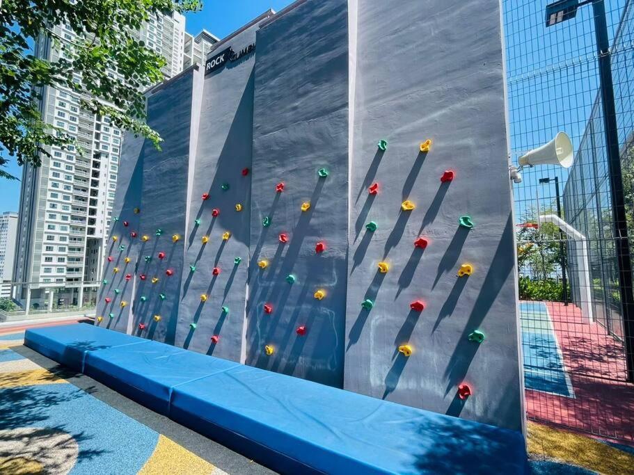 Industrial Style 2 Bedroom Unit Urban Georgetown Sea View Jelutong